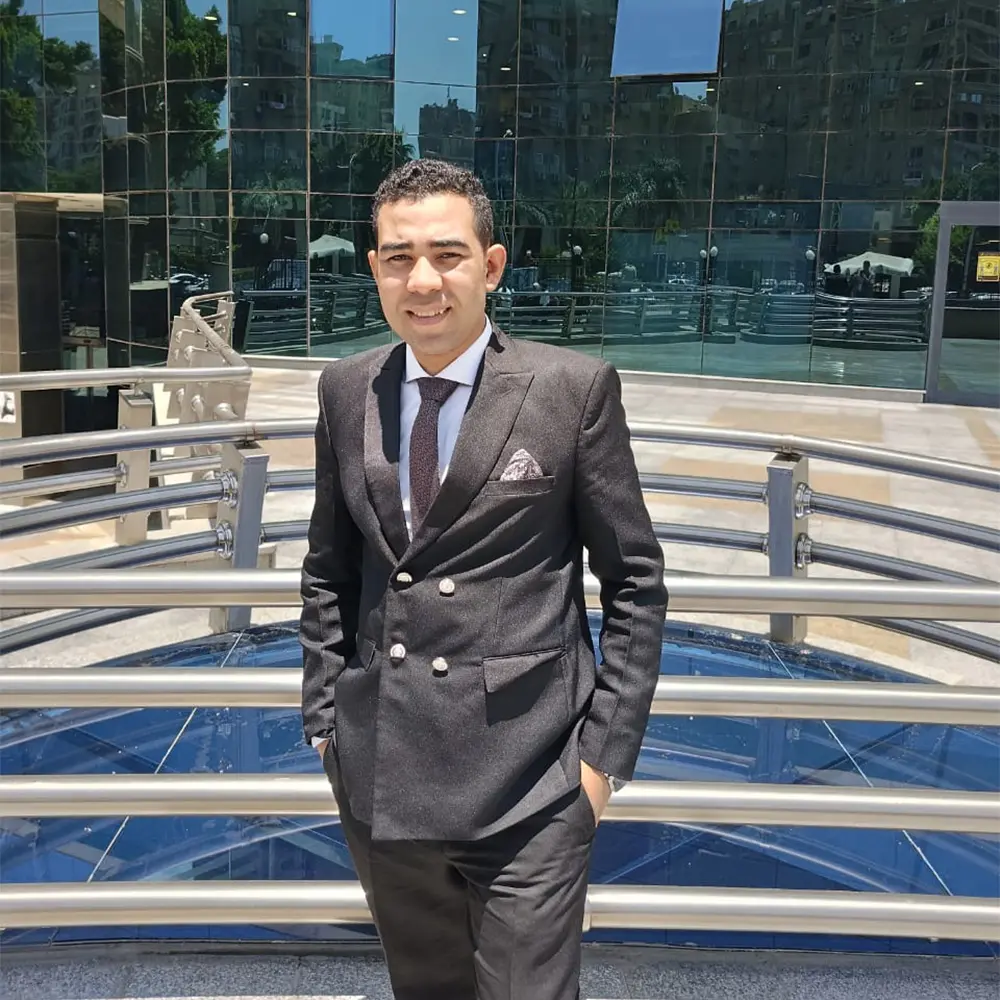 Dr.Mahmoud Abdulaziz